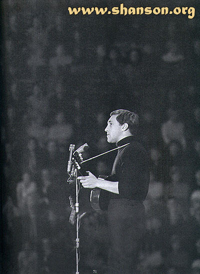 В. Высоцкий на концерте в куйбышевском Дворце спорта, 29.11.1967