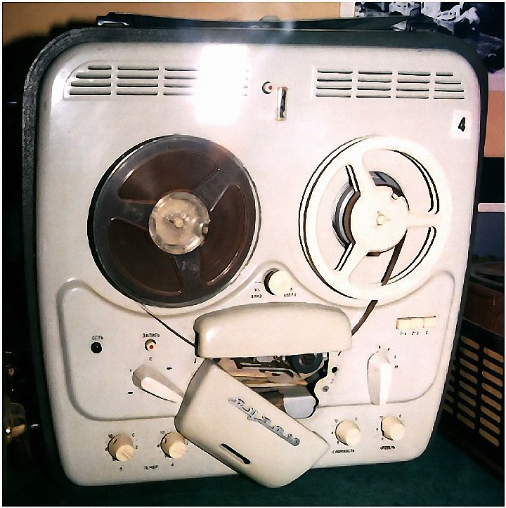 Первый отечественный стереофонический магнитофон «Яуза-10»