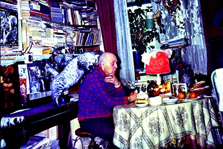 Вадим Козин в своей квартире. Фото А. Костырина.